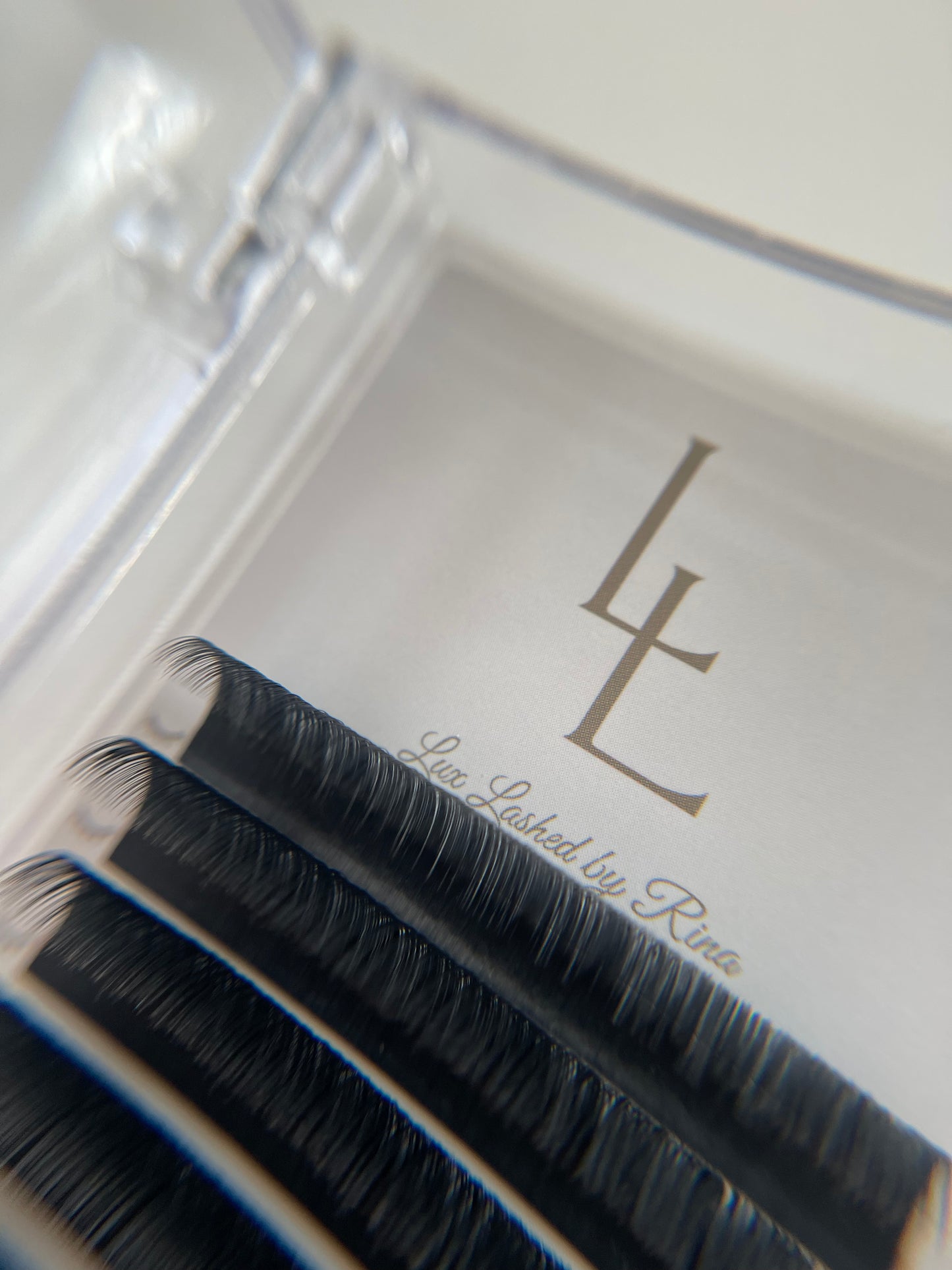 .03 VOLUME LASH EXTENSIONS (SINGLE LENGTHS)